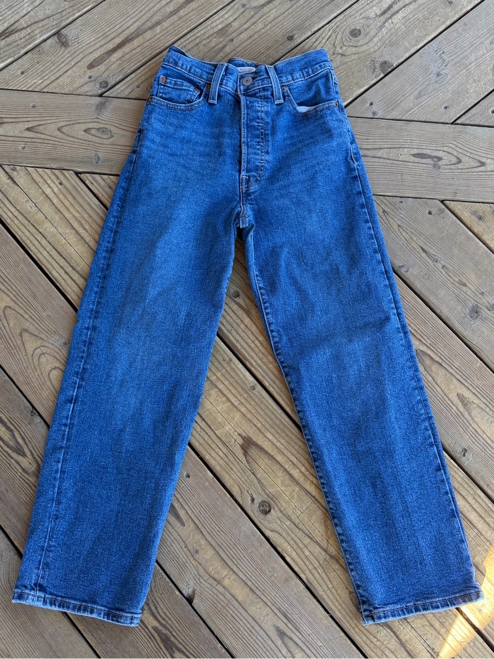 Levi’s Ribcage Straight Ankle Jeans